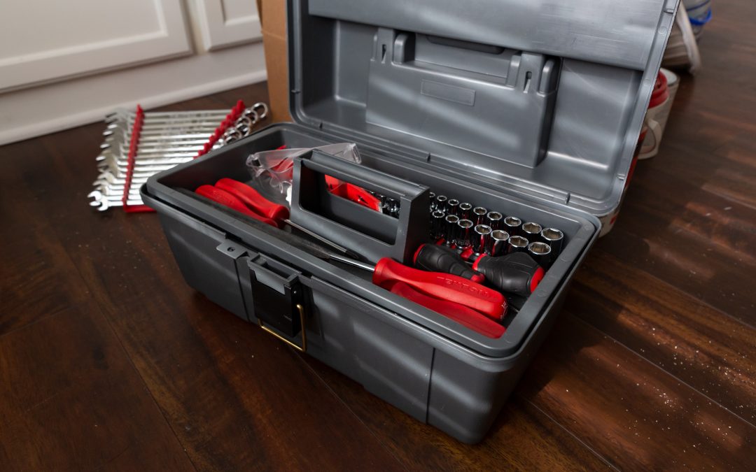 Installing Wall Insulation: 5 Important Tools